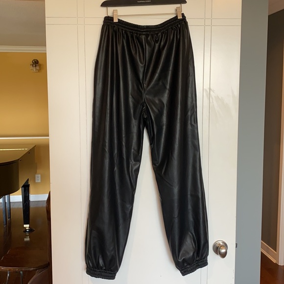 H:ours black leather pants - Picture 7 of 9